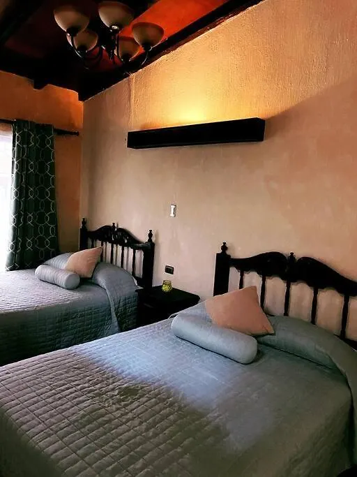 Apartamento Las Rosas, Comodo Y Centrico アンティグア・グアテマラ 0*,